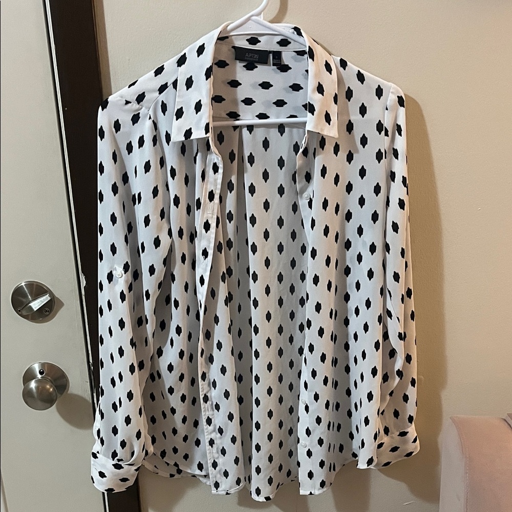 Apt. 9 Men's White Shirt with Black Diamond Pattern